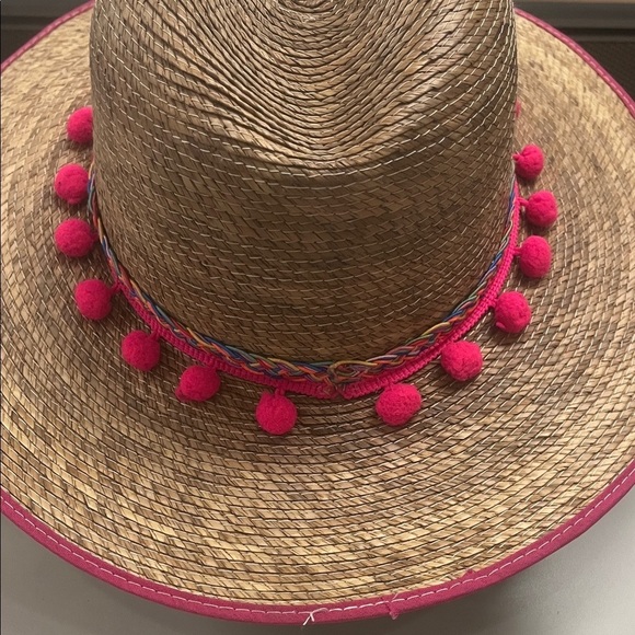 Source Unknown Straw Hat with Pink Pom Pom Trim unisex item